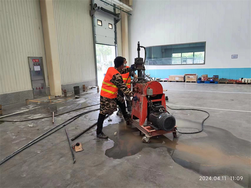 华容厂房地面下沉塌陷注浆加固施工